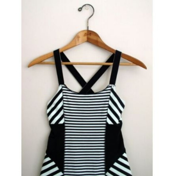 Lululemon Work It Out Yoga Tank Sz 4 Mint Black Stripe Athletic Top - Picture 3 of 7